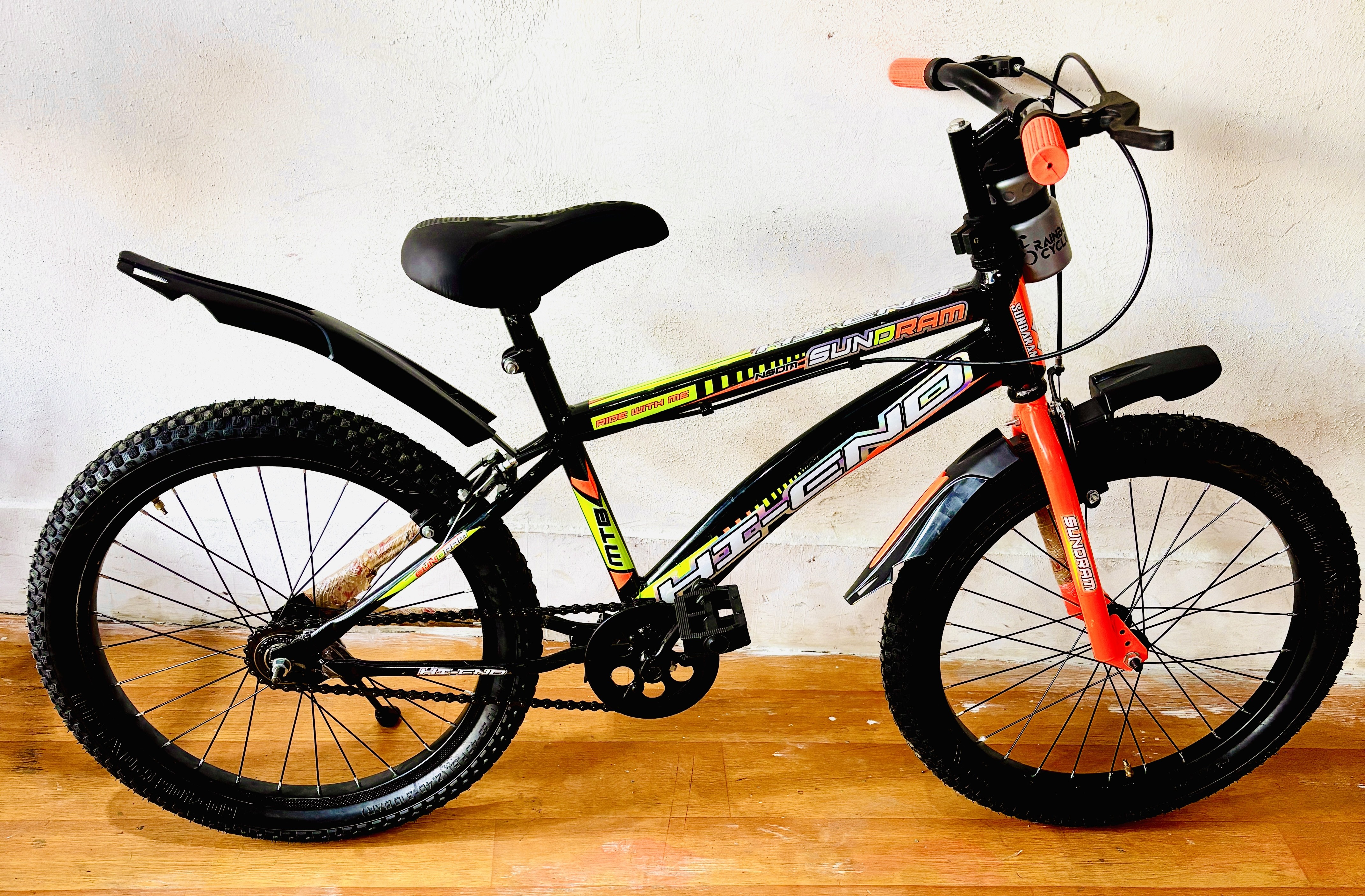 baby cycle 20"Ranbow tubeless (8 to 12 yrs )