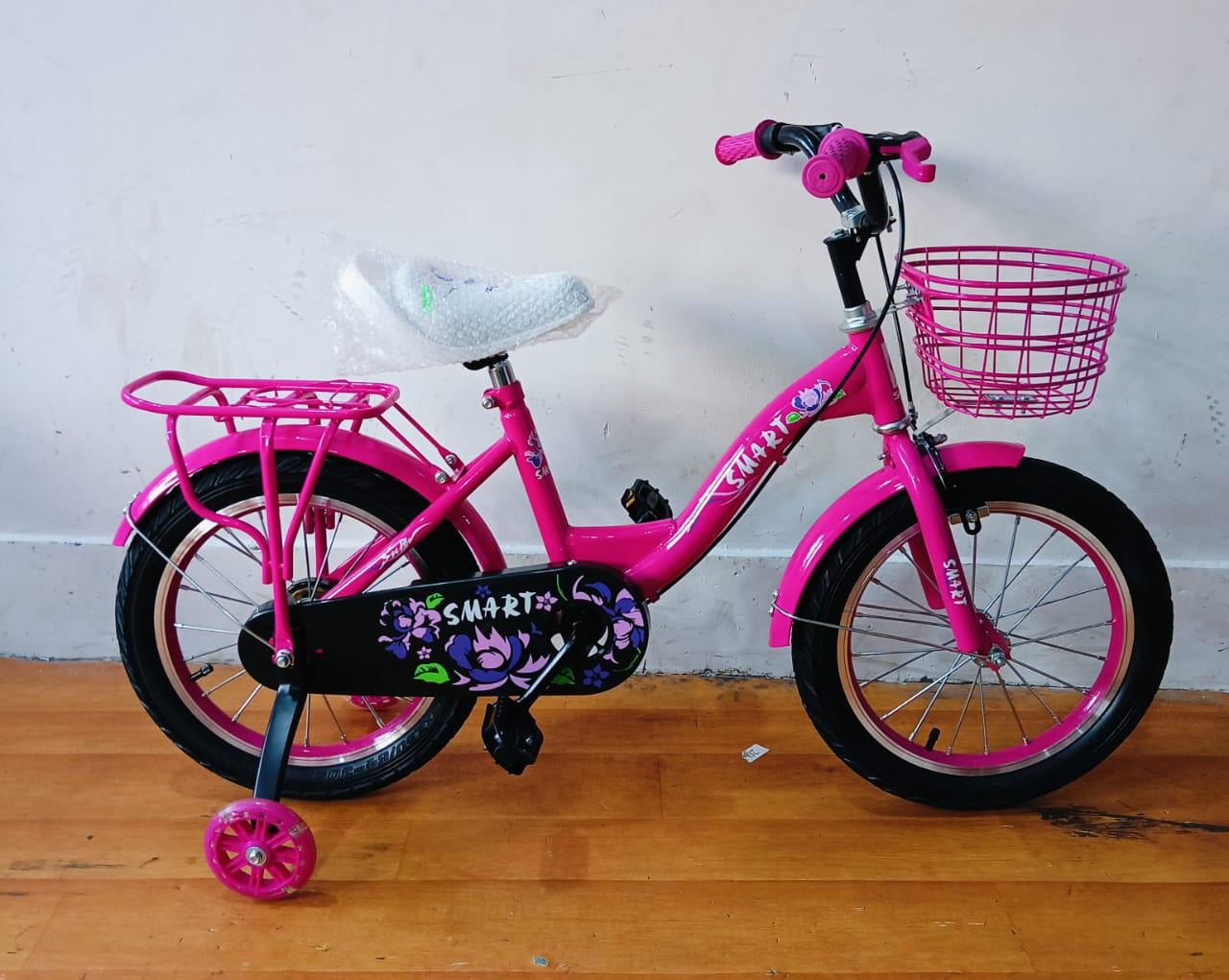 Smart Baby cycle Queen 16 girl 5-8 years